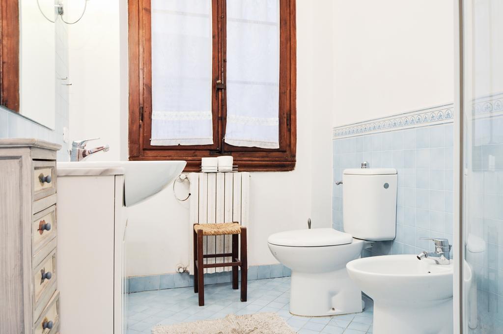 Uffizi Apartment 2 Флоренция Стая снимка